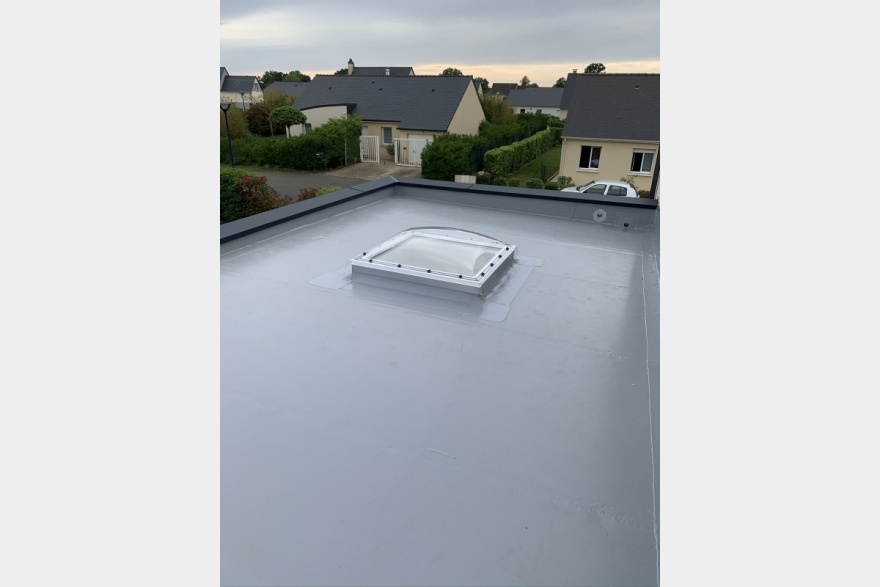 Coupole VELUX sur toit plat